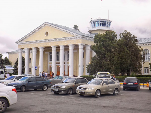 Первое здание аэровокзала в Крыму